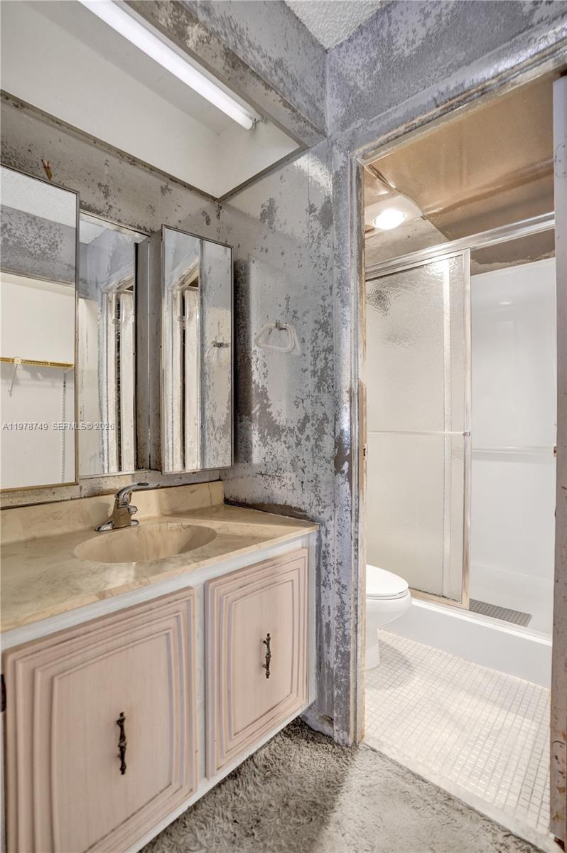 CONDOMINIUM 1 OF ENVIRON - Residential