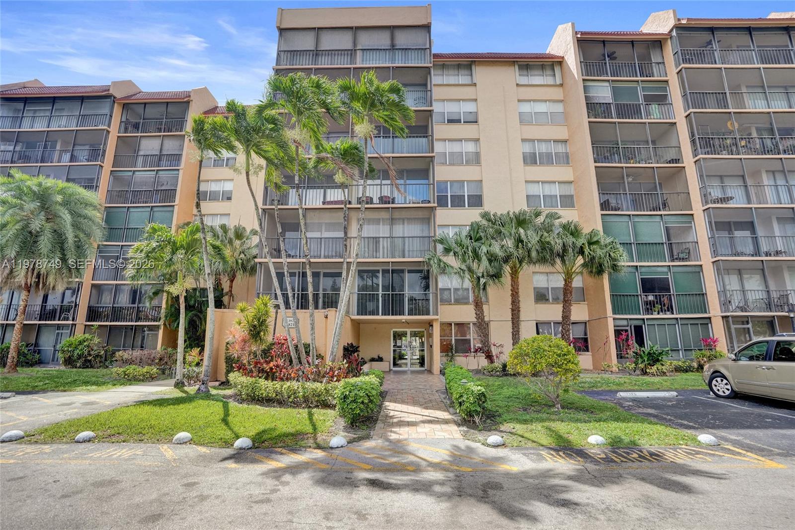 CONDOMINIUM 1 OF ENVIRON - Residential