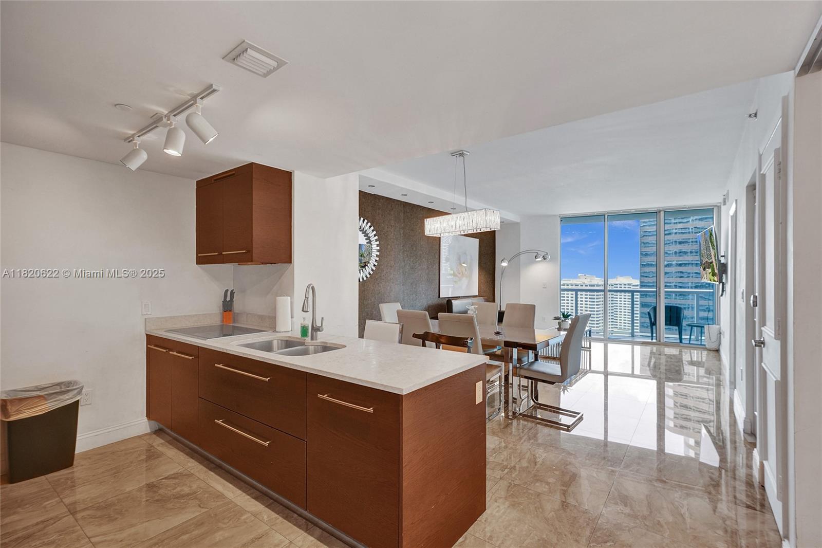 ICON BRICKELL CONDO NO 3 - Residential