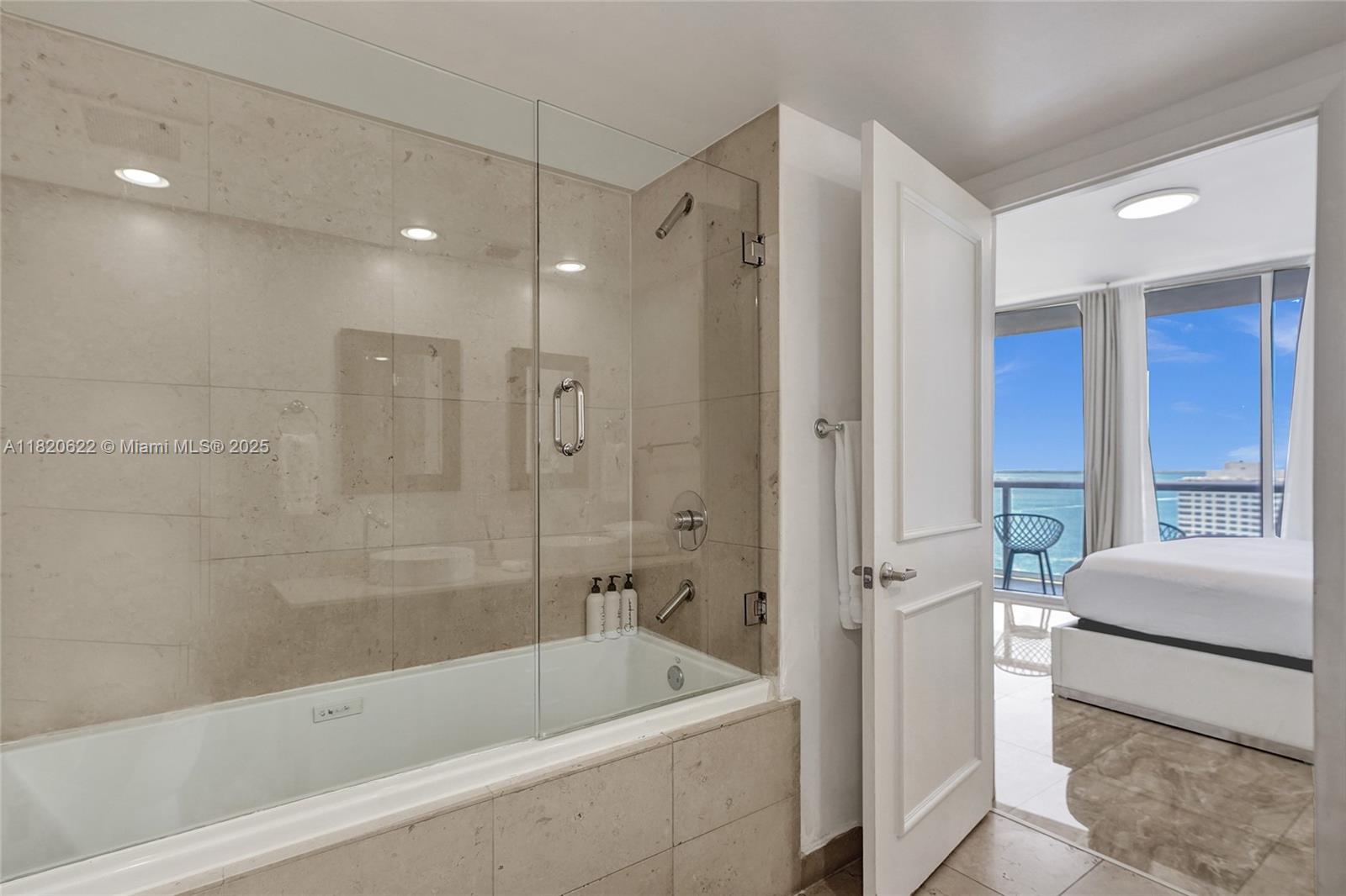 ICON BRICKELL CONDO NO 3 - Residential