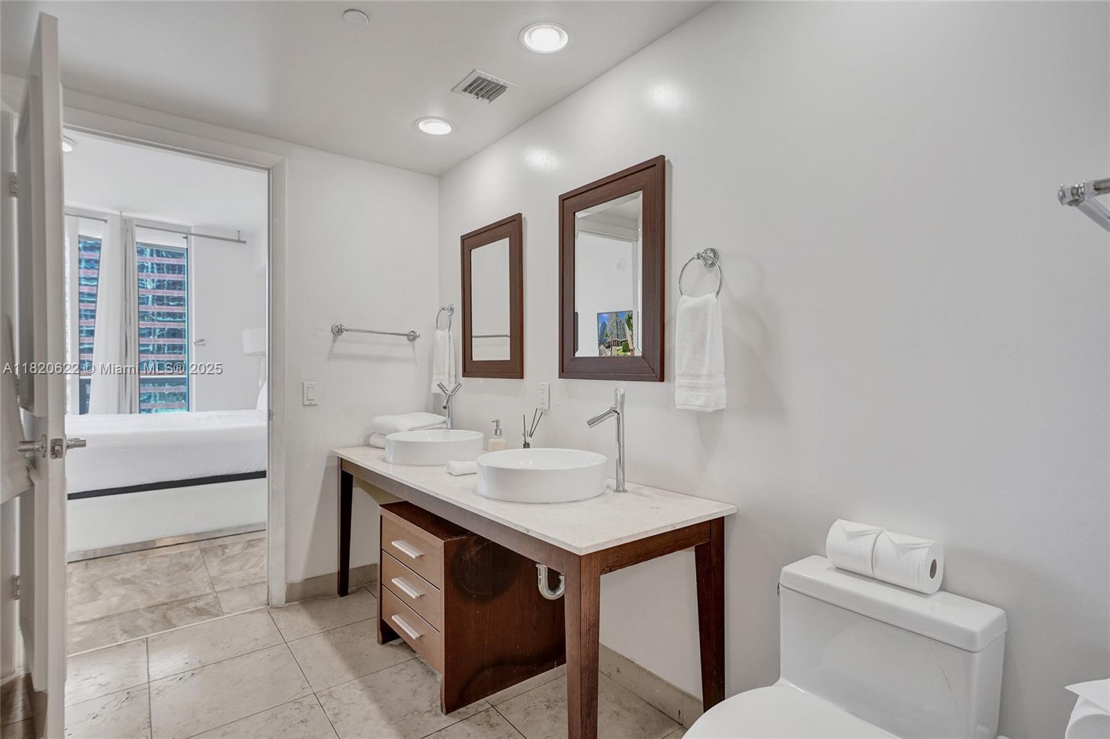 ICON BRICKELL CONDO NO 3 - Residential