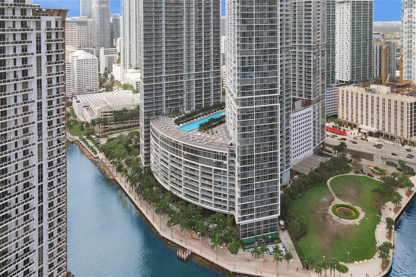 485 Brickell Ave 2009