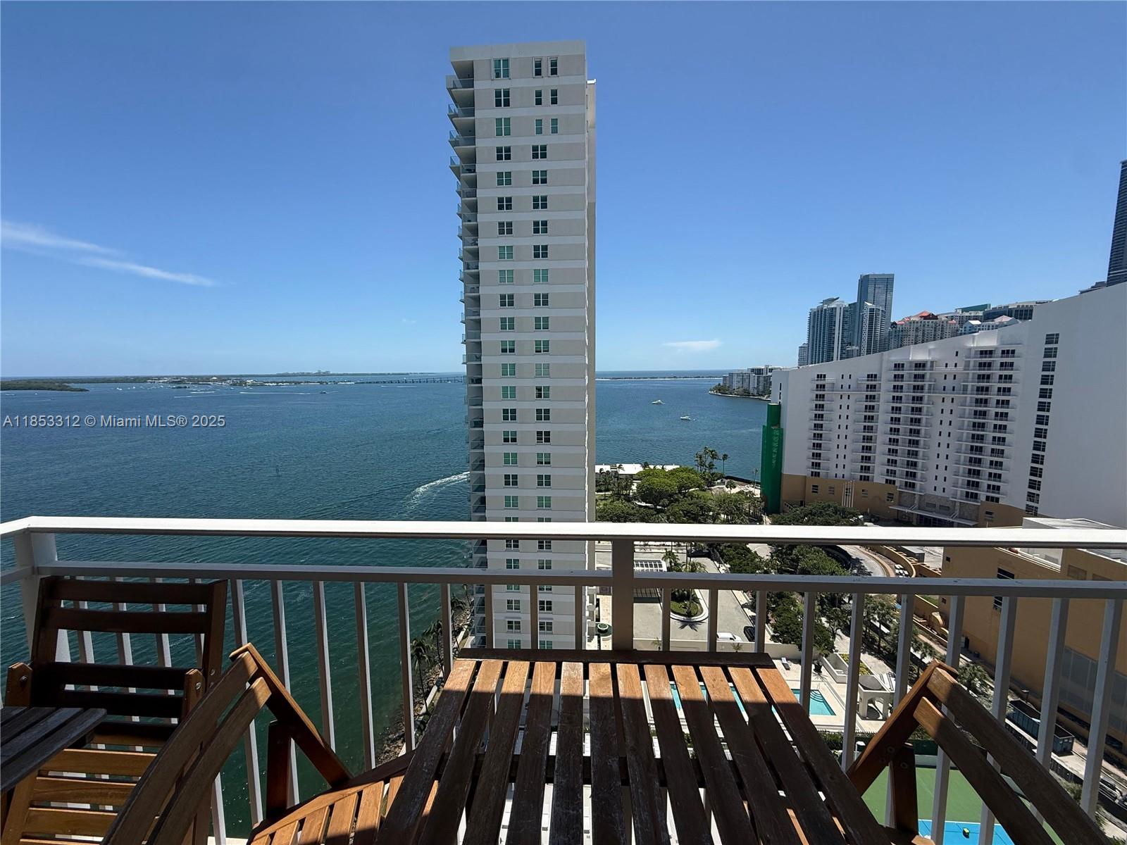 770 Claughton Island Dr 2114