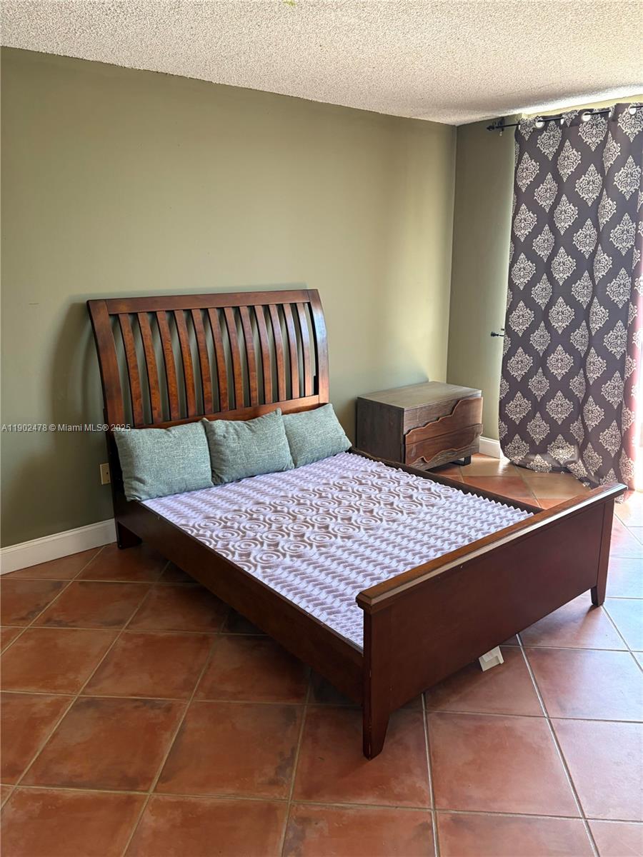 NORTH BAY VILLAS CONDO - Residential Lease