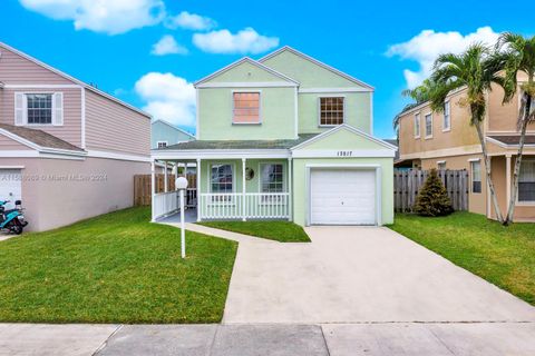 Single Family Residence in Miami FL 12817 146th Ln Ln.jpg