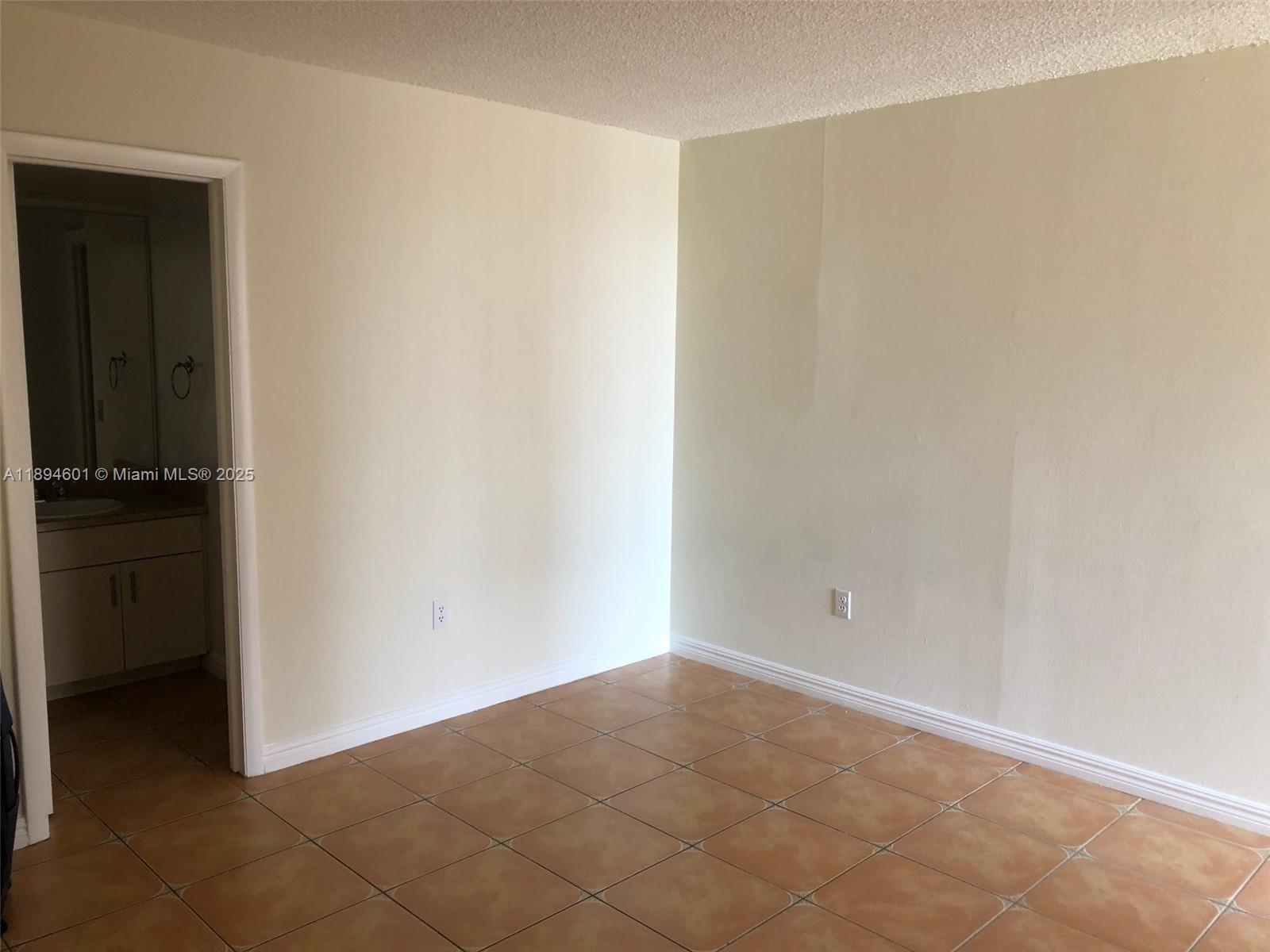 SPANISH TRACE CONDO - Residential Lease