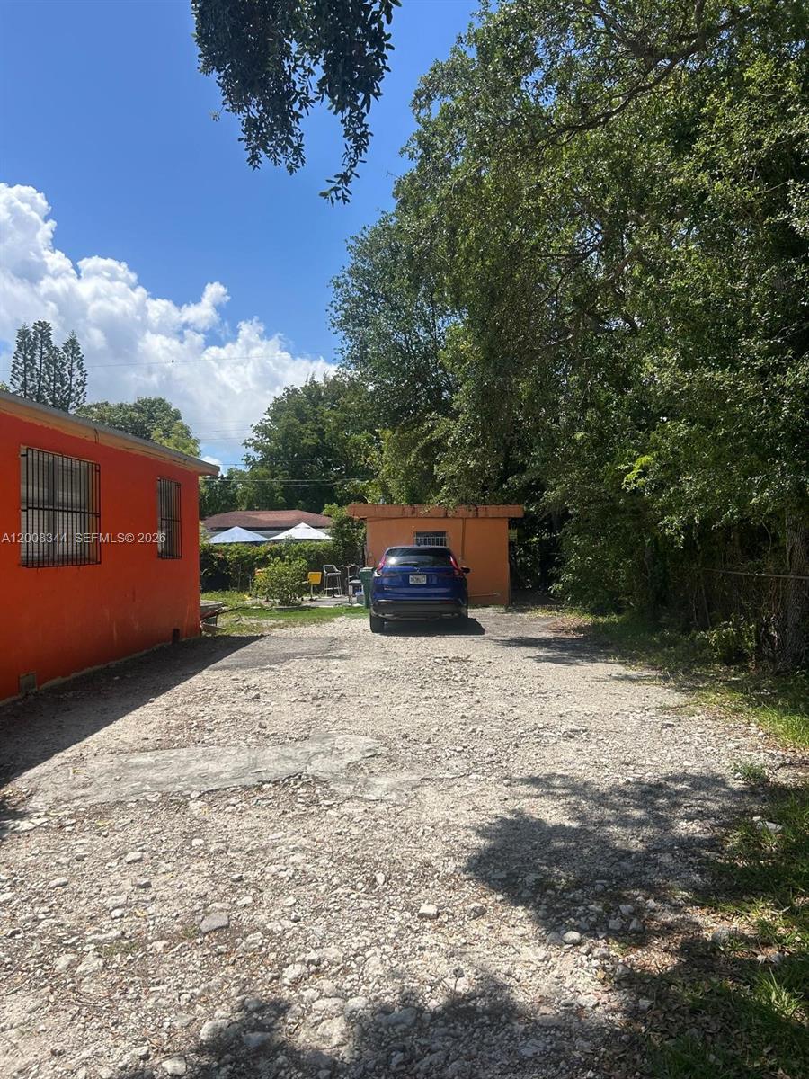 CRESTWOOD - Residential