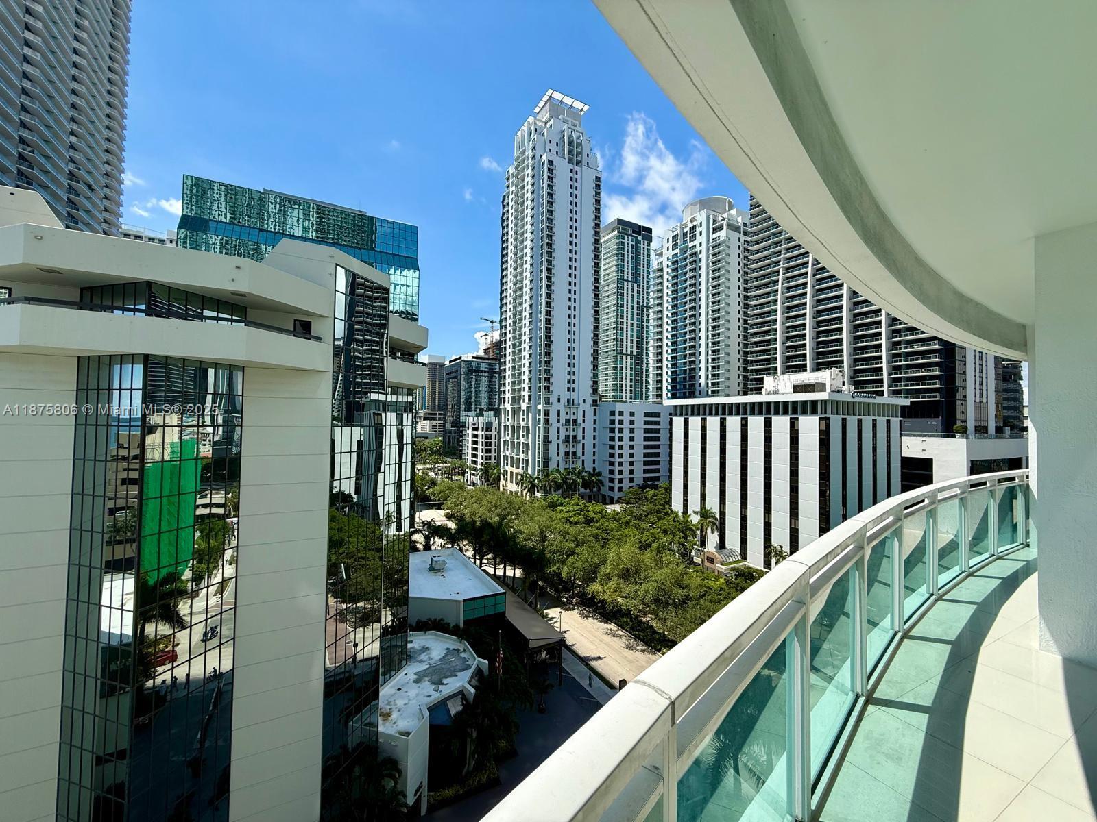 951 Brickell Ave 1010
