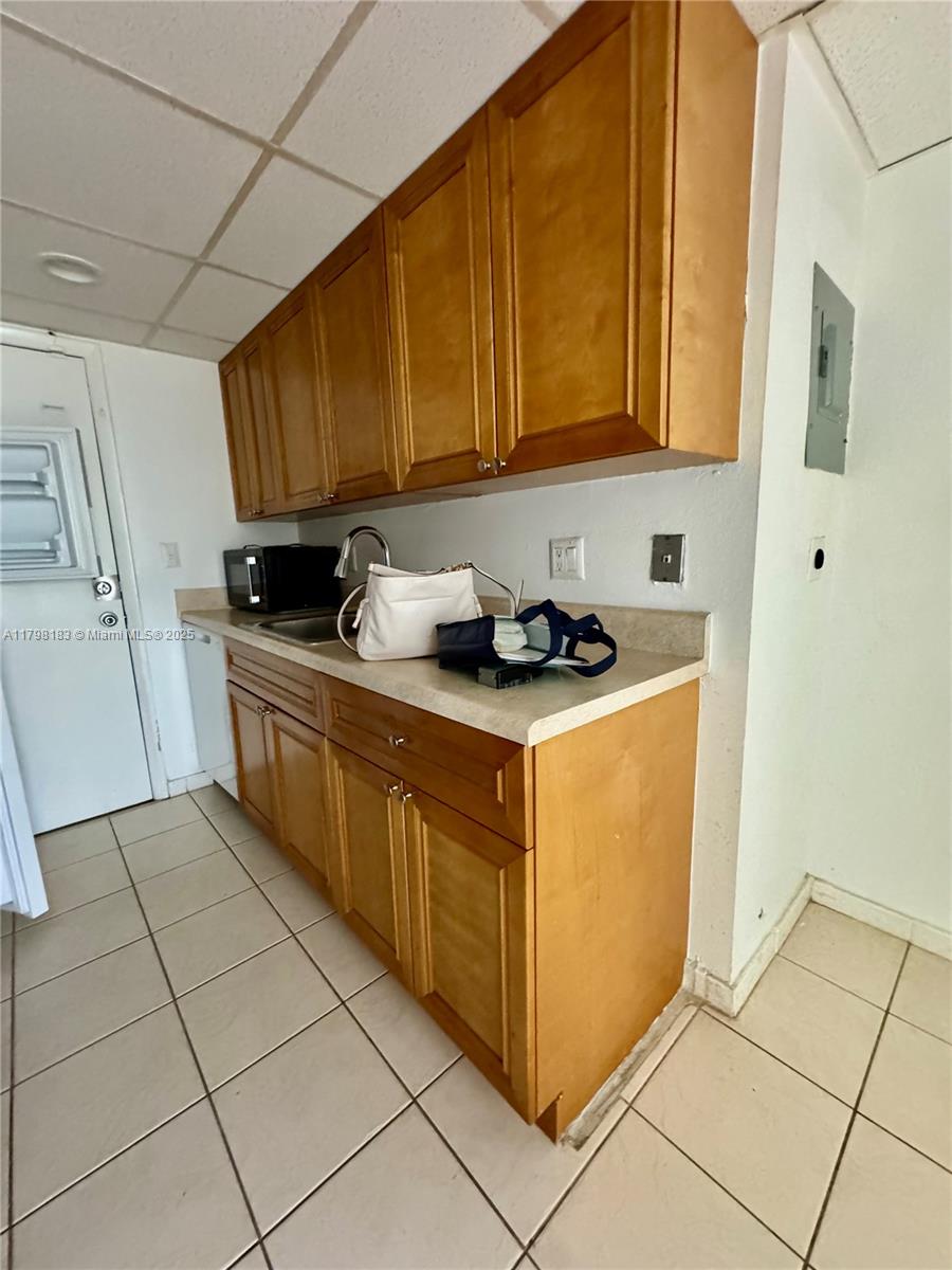 18111 NW 68th Ave I202