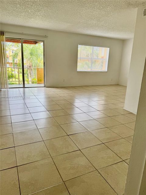 18111 NW 68th Ave I202 Hialeah FL 33015