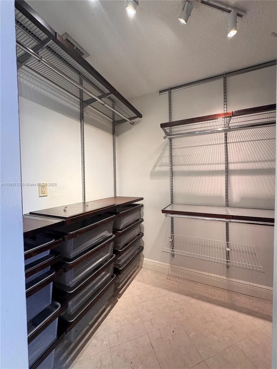 Miami, Florida 33177, United States, 4 Bedrooms Bedrooms, ,2 BathroomsBathrooms,Residential,Active,240830