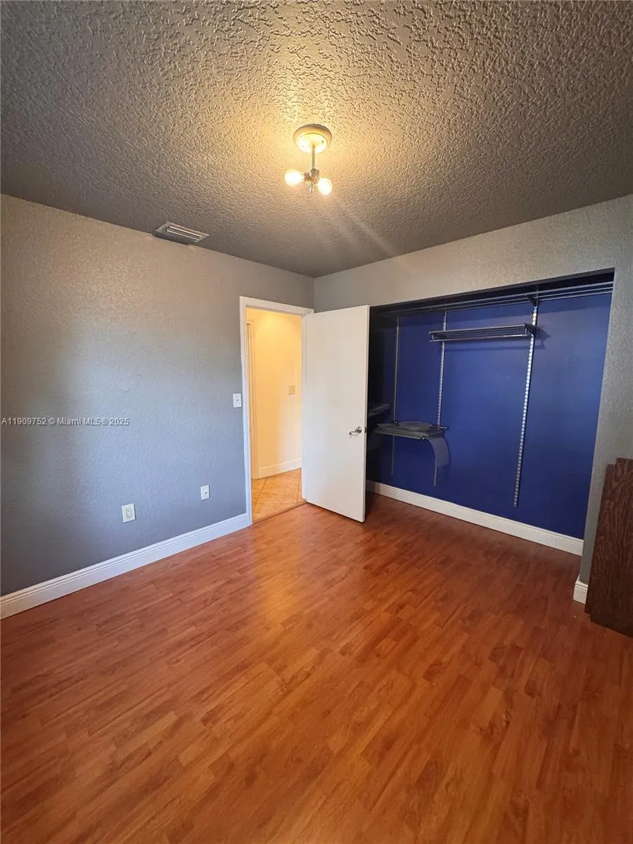 Miami, Florida 33177, United States, 4 Bedrooms Bedrooms, ,2 BathroomsBathrooms,Residential,Active,240830