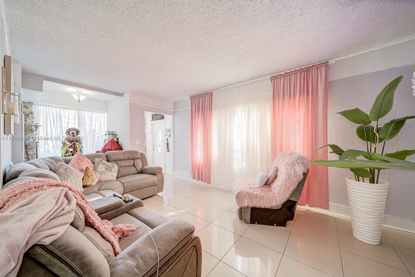 627 SW 11th Ave