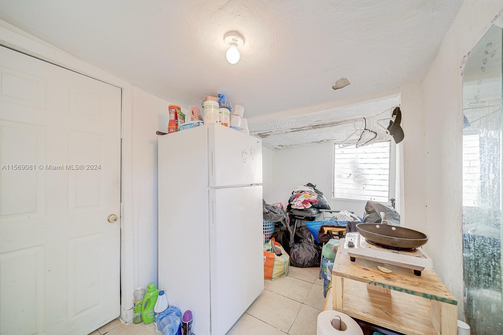 LAWRENCE ESTATE LAND CO - Residential