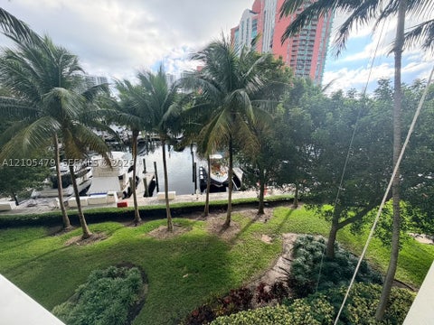 Photo of 3340 NE 190th St #308, Aventura, FL 33180 (MLS # A12105479)