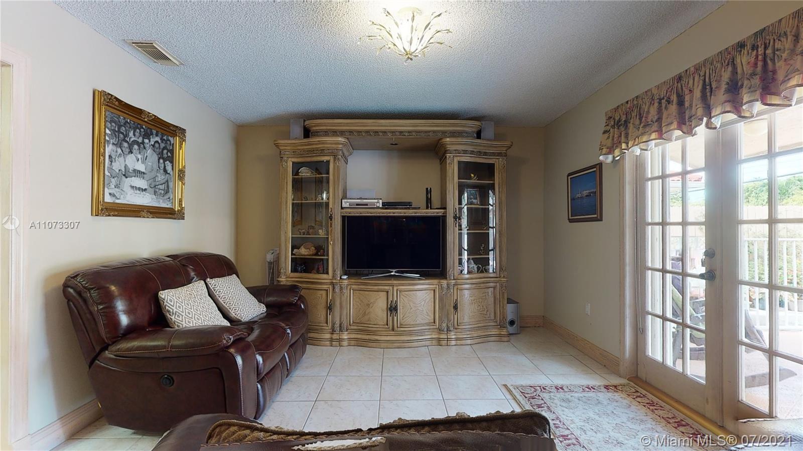 ALAMEDA CASTELLANOS - Residential