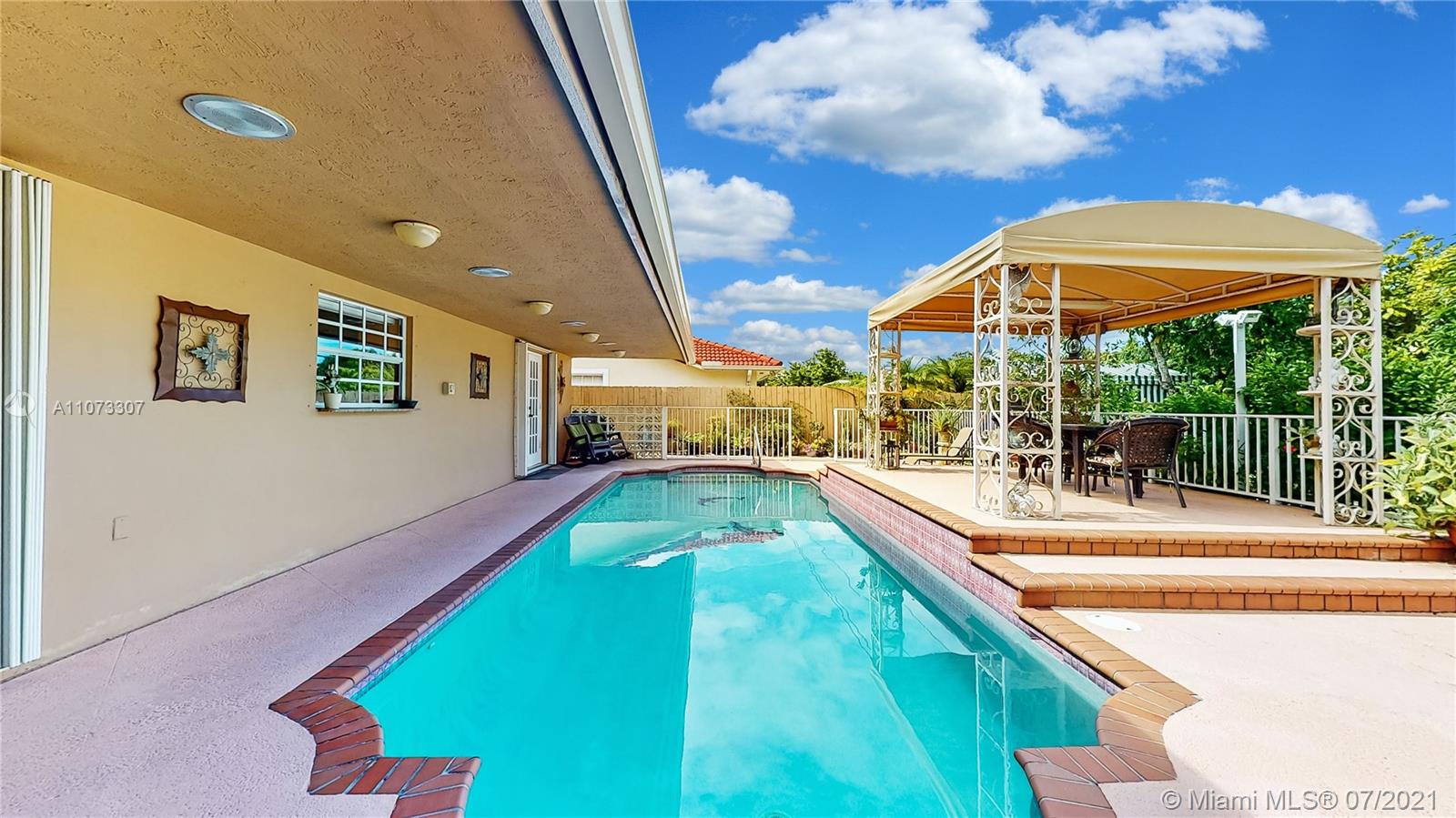 ALAMEDA CASTELLANOS - Residential