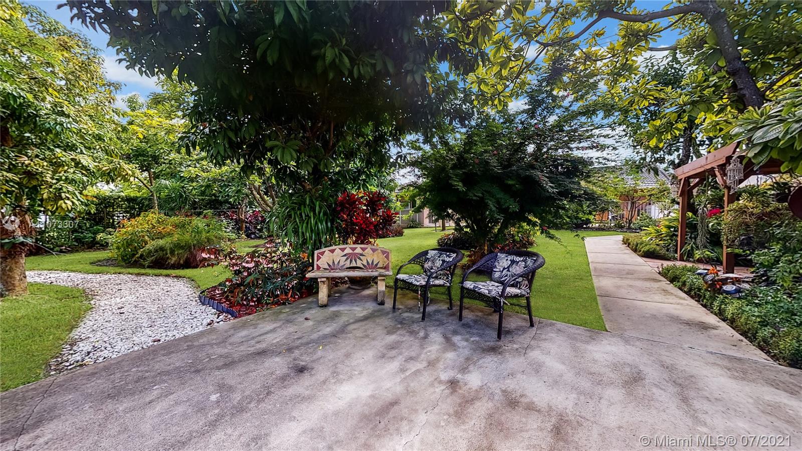 ALAMEDA CASTELLANOS - Residential