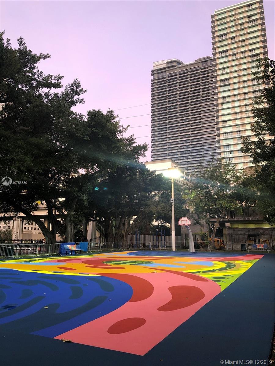 THE AXIS ON BRICKELL COND - Residential Lease