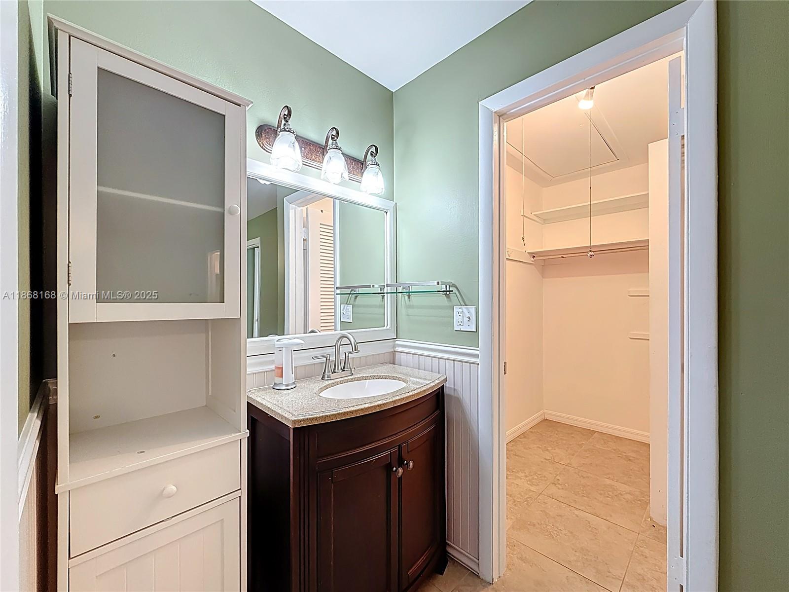 HIGH POINT WEST CONDO 2 - Residential