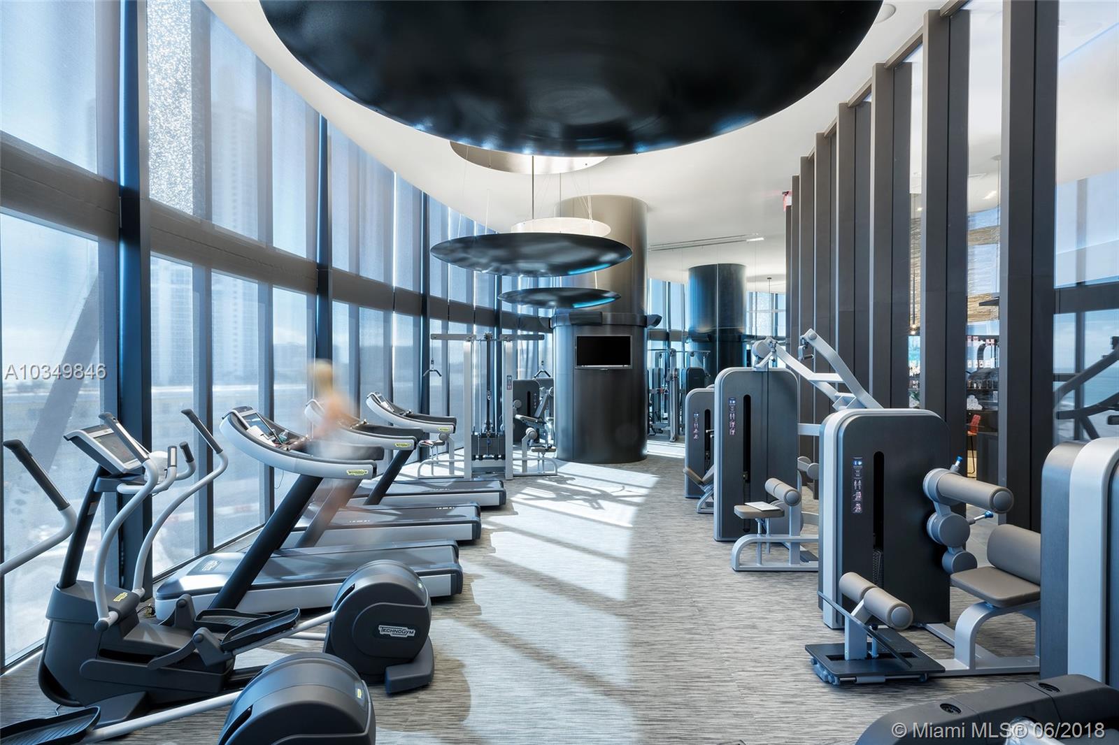 18555 COLLINS AVE - Residential