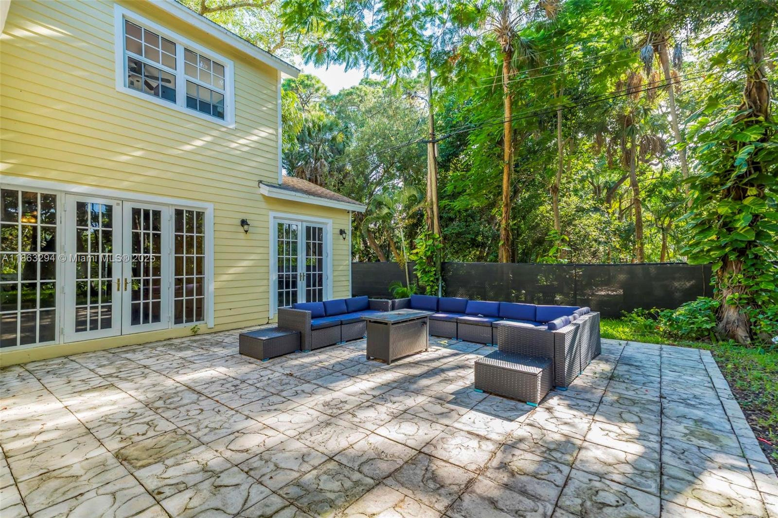 RIVER LANDS - Residential Lease