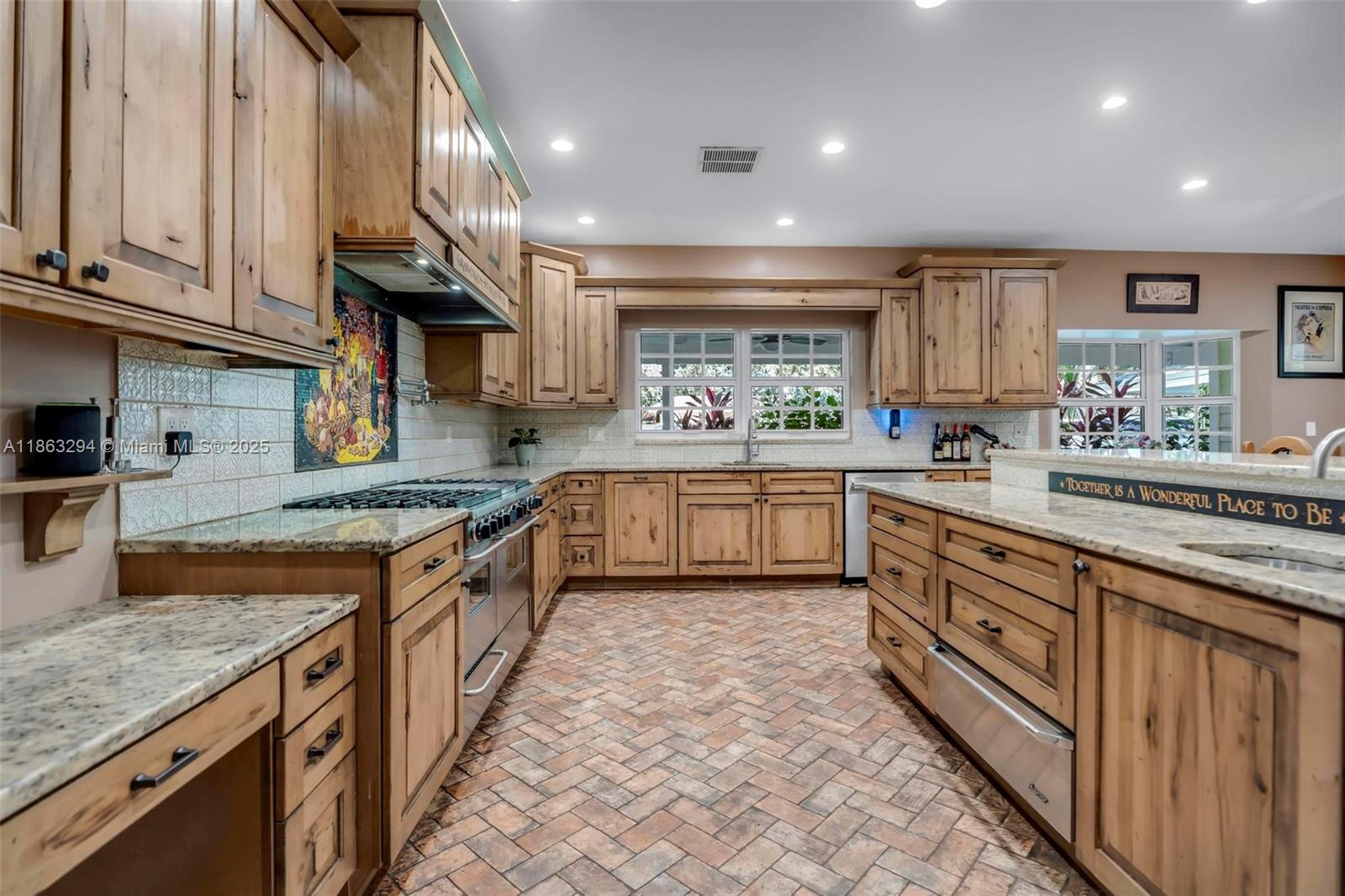 RIVER LANDS - Residential Lease