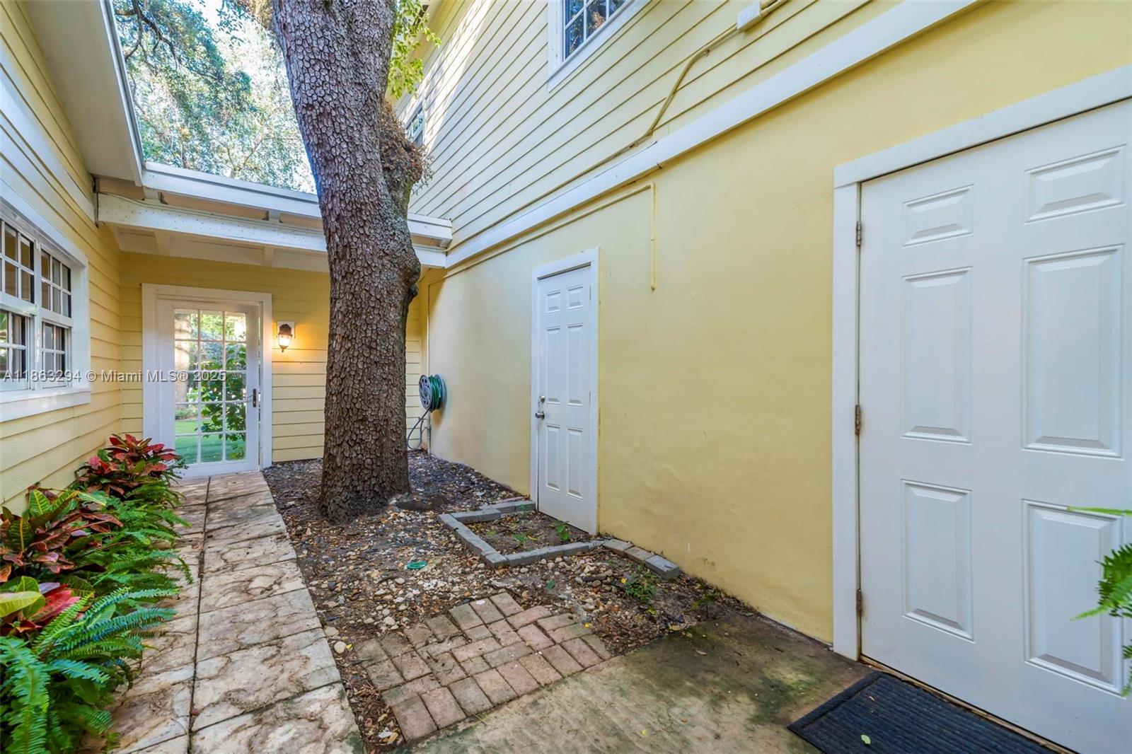 RIVER LANDS - Residential Lease