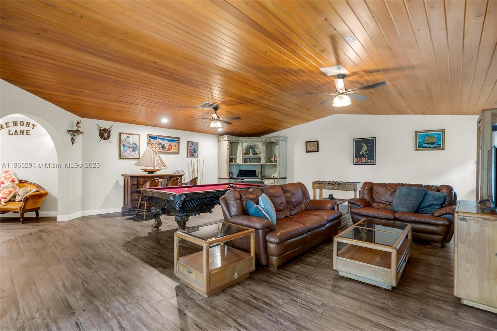 RIVER LANDS - Residential Lease