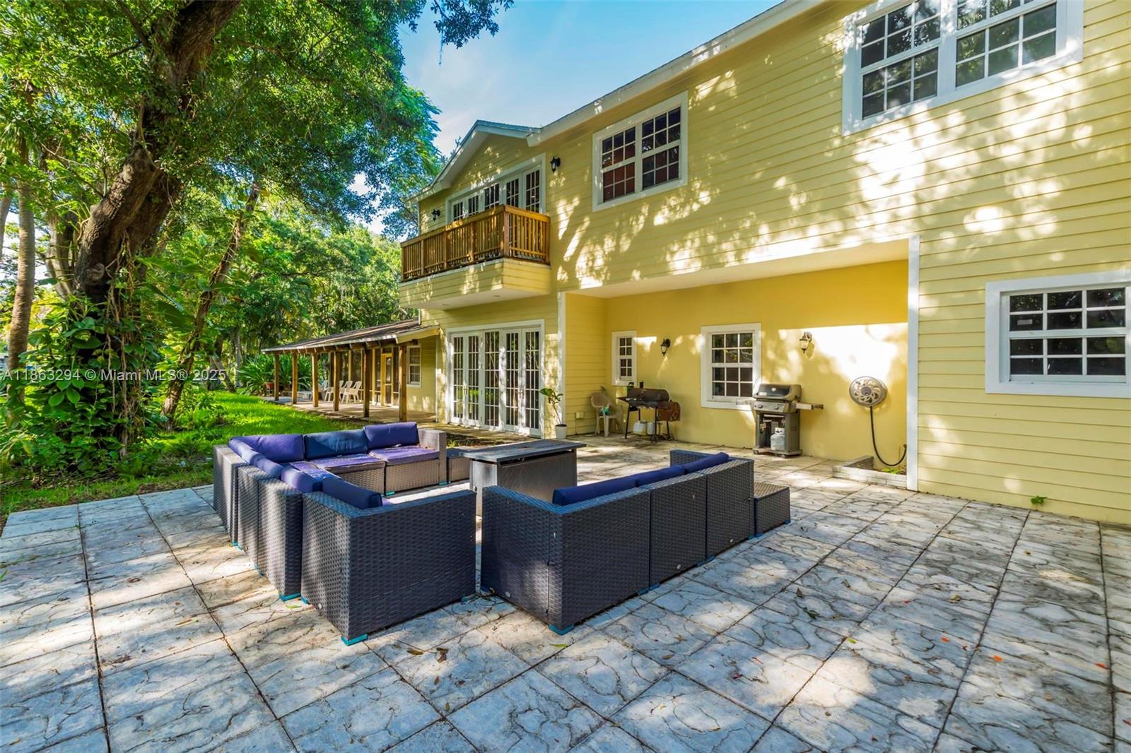 RIVER LANDS - Residential Lease