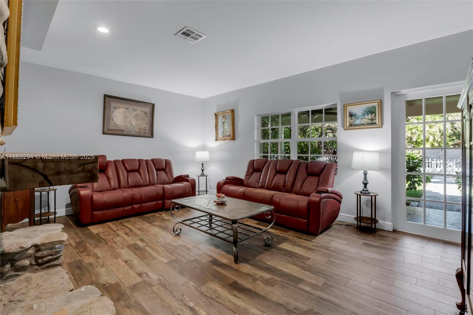 RIVER LANDS - Residential Lease