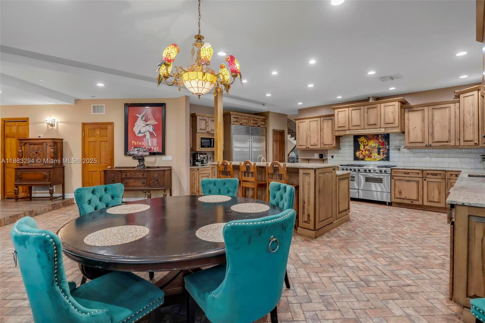 RIVER LANDS - Residential Lease