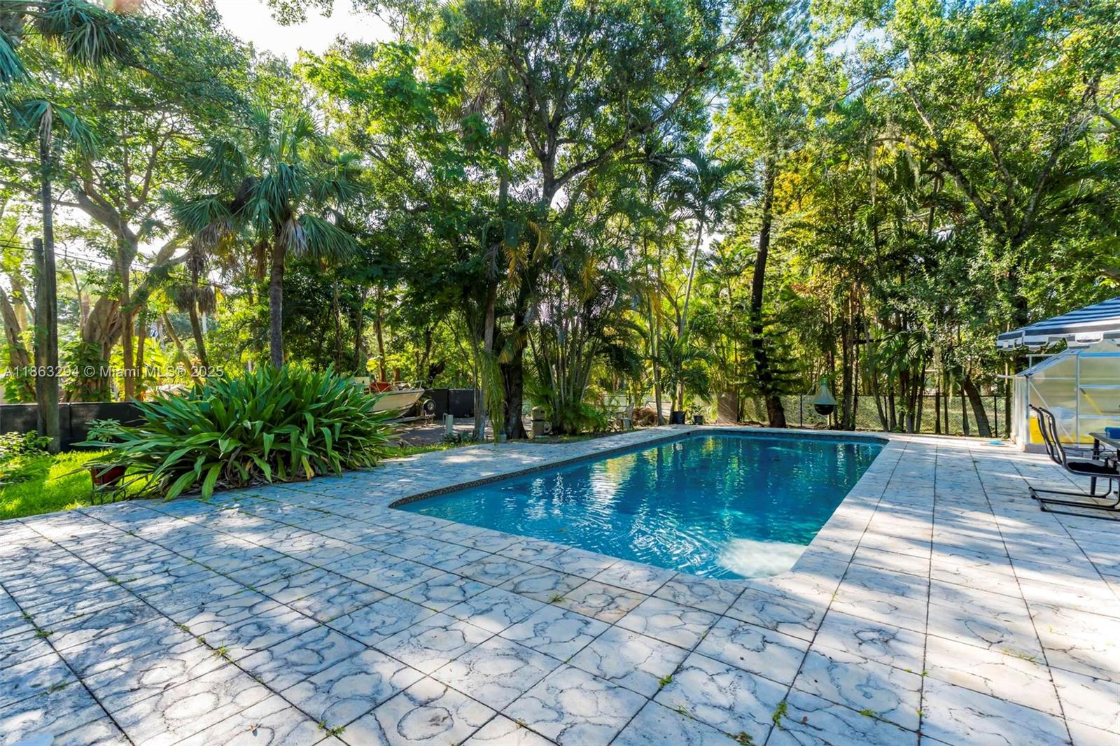 RIVER LANDS - Residential Lease