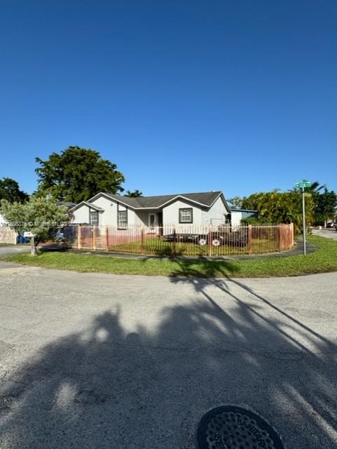 EXCELLENT CORNER HOME WITH A BIG CARPORT!!!! REMODELLED BATH,,,