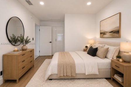 1543 SW 1ST AVE — listing photo 21