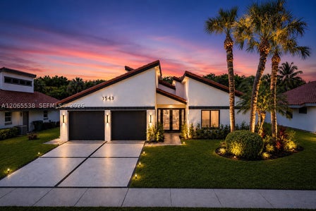 1543 SW 1ST AVE — listing photo 1
