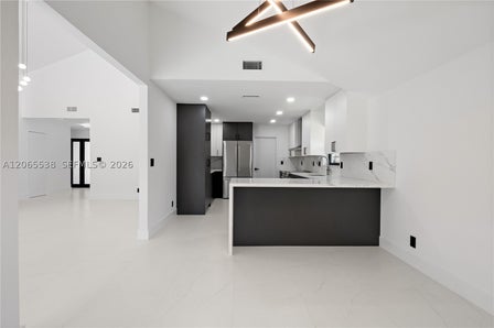 1543 SW 1ST AVE — listing photo 13