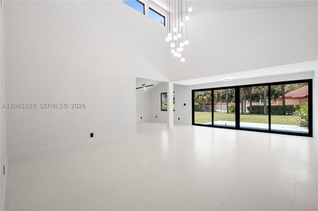 1543 SW 1ST AVE — listing photo 10