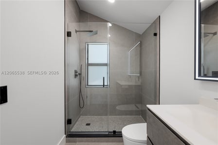 1543 SW 1ST AVE — listing photo 20