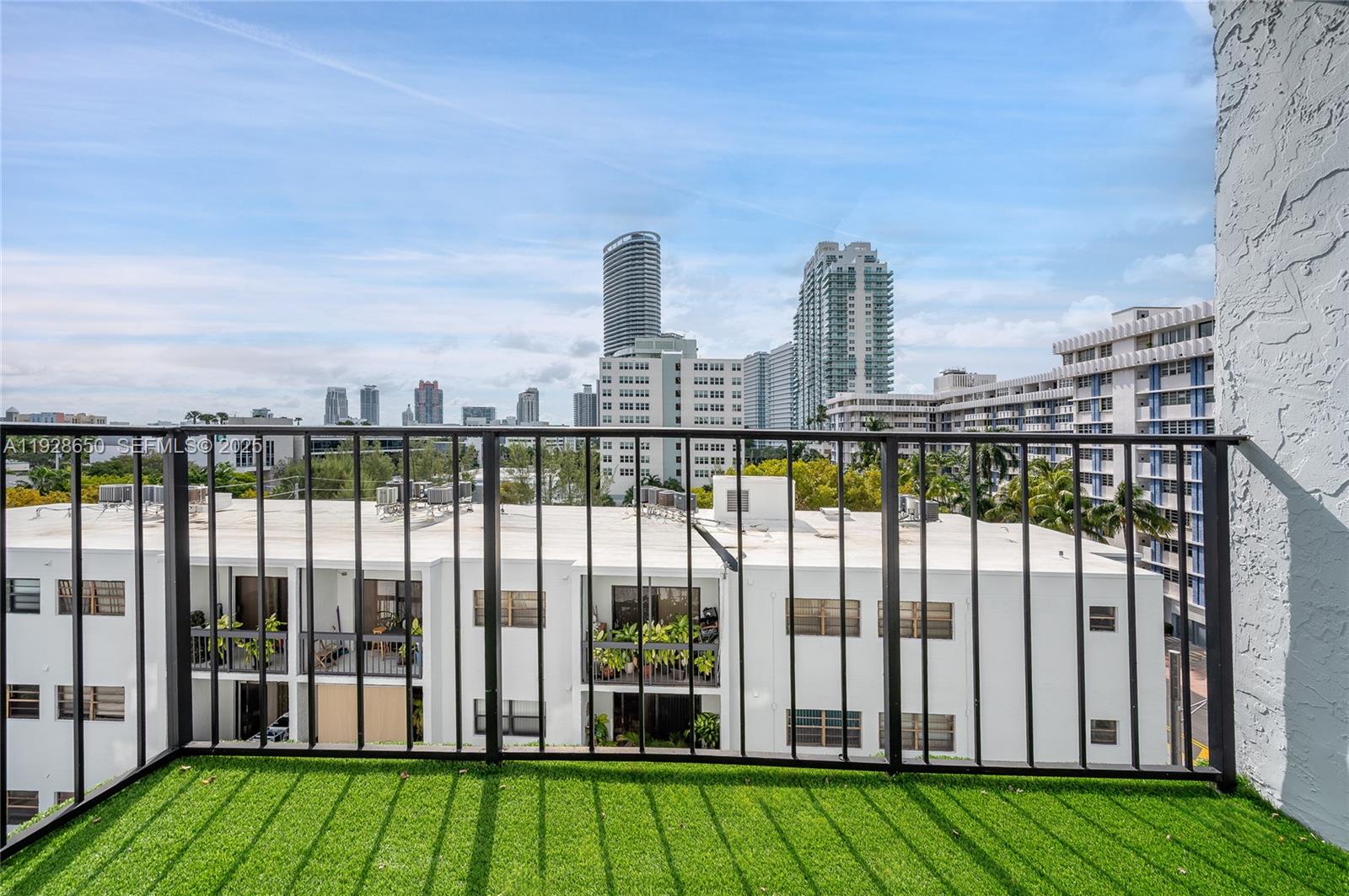 BAYCOURT TOWERS CONDO - Residential