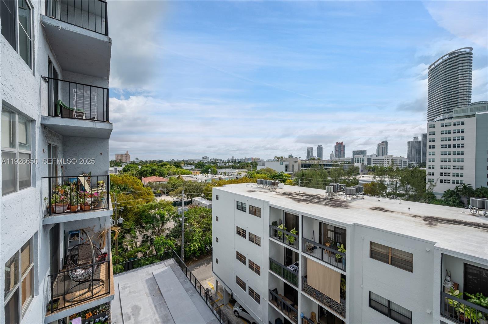 BAYCOURT TOWERS CONDO - Residential