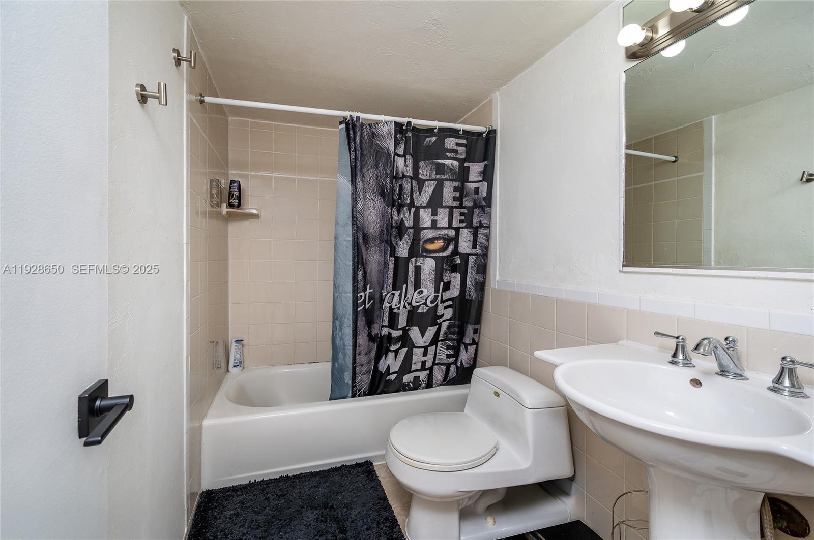 BAYCOURT TOWERS CONDO - Residential