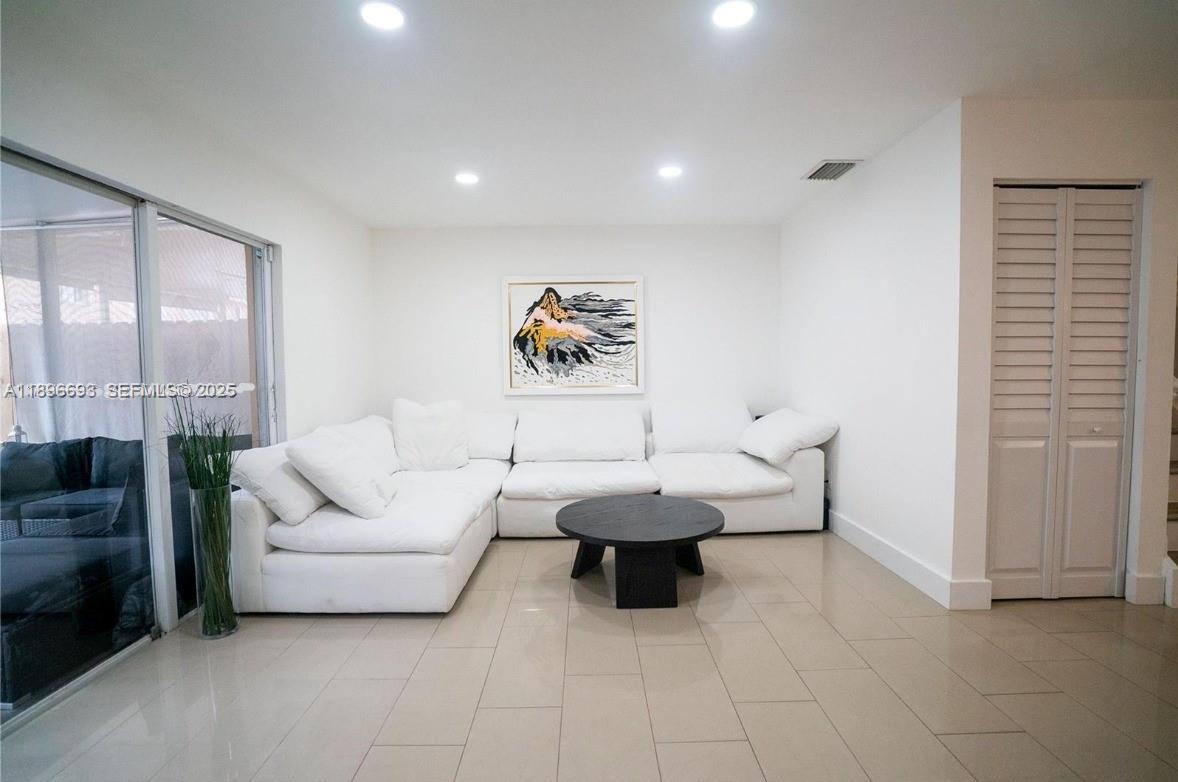 WEITZER SERENA LAKES TOWN - Residential