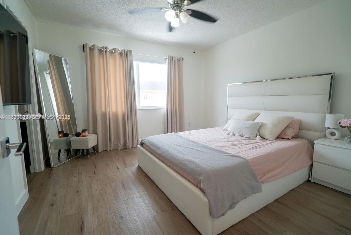 WEITZER SERENA LAKES TOWN - Residential