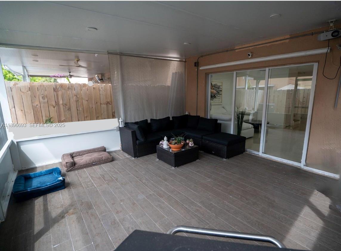 WEITZER SERENA LAKES TOWN - Residential