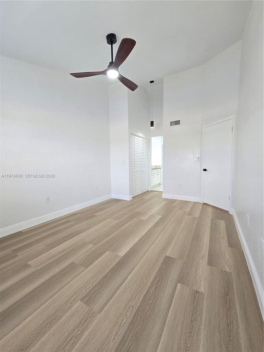 LAKEVIEW CLUB CONDO - Residential Lease