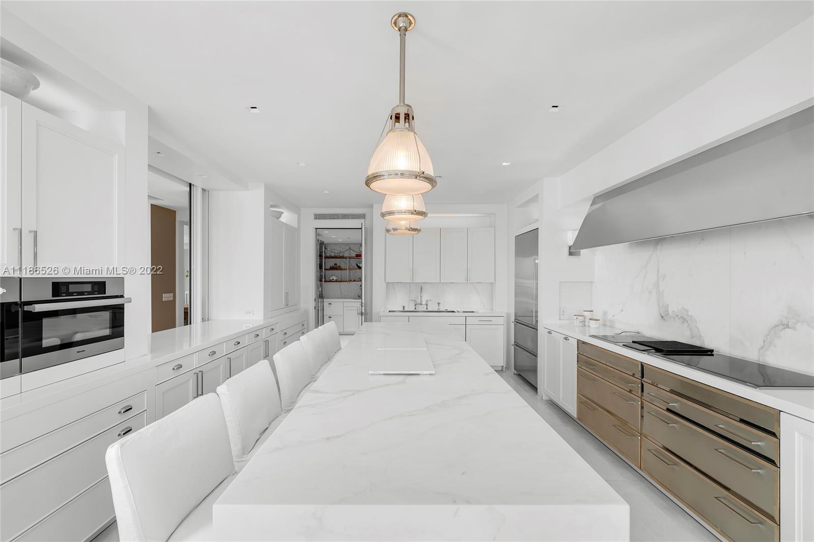 FISHER ISLAND - Residential