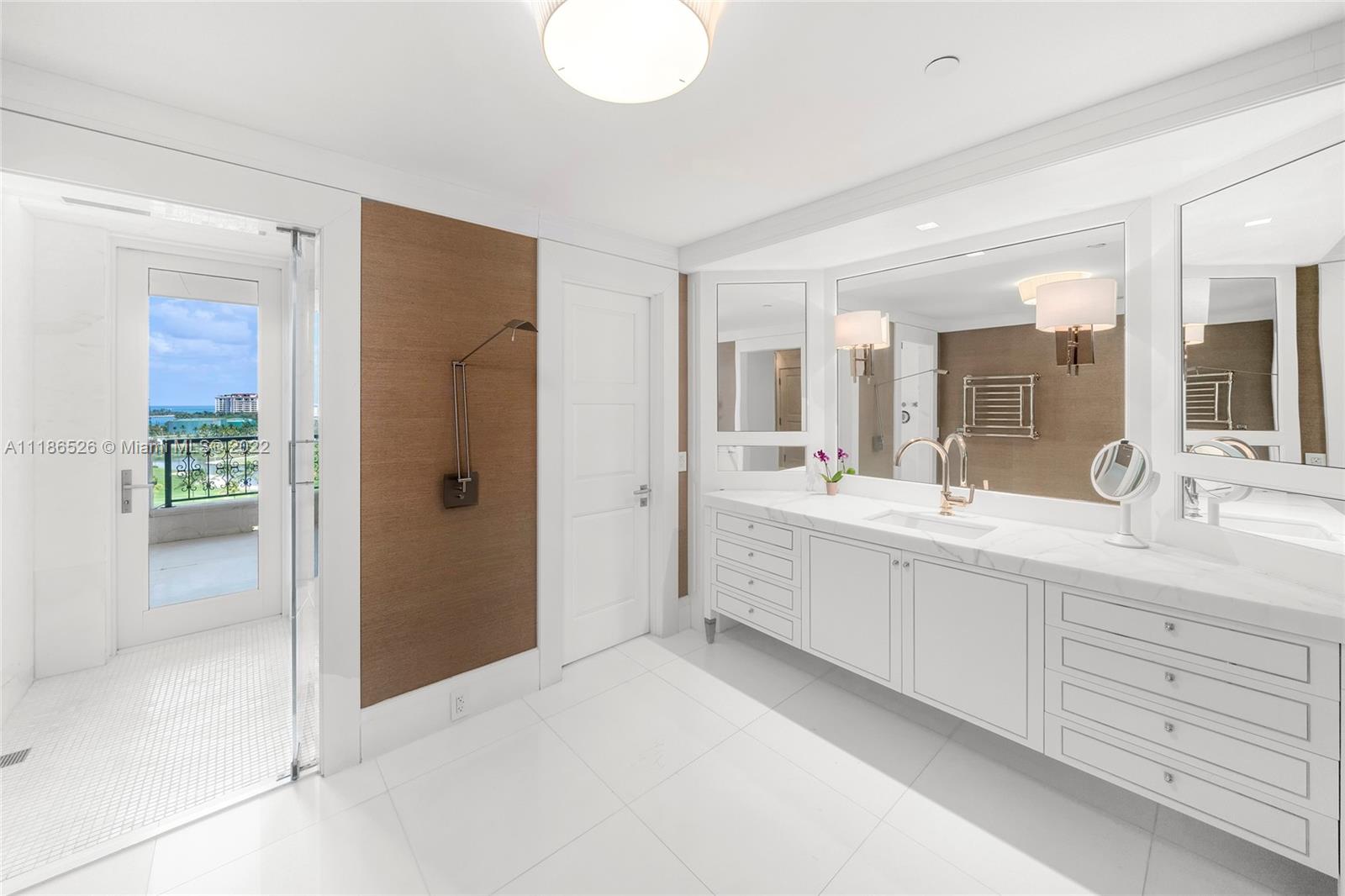 FISHER ISLAND - Residential