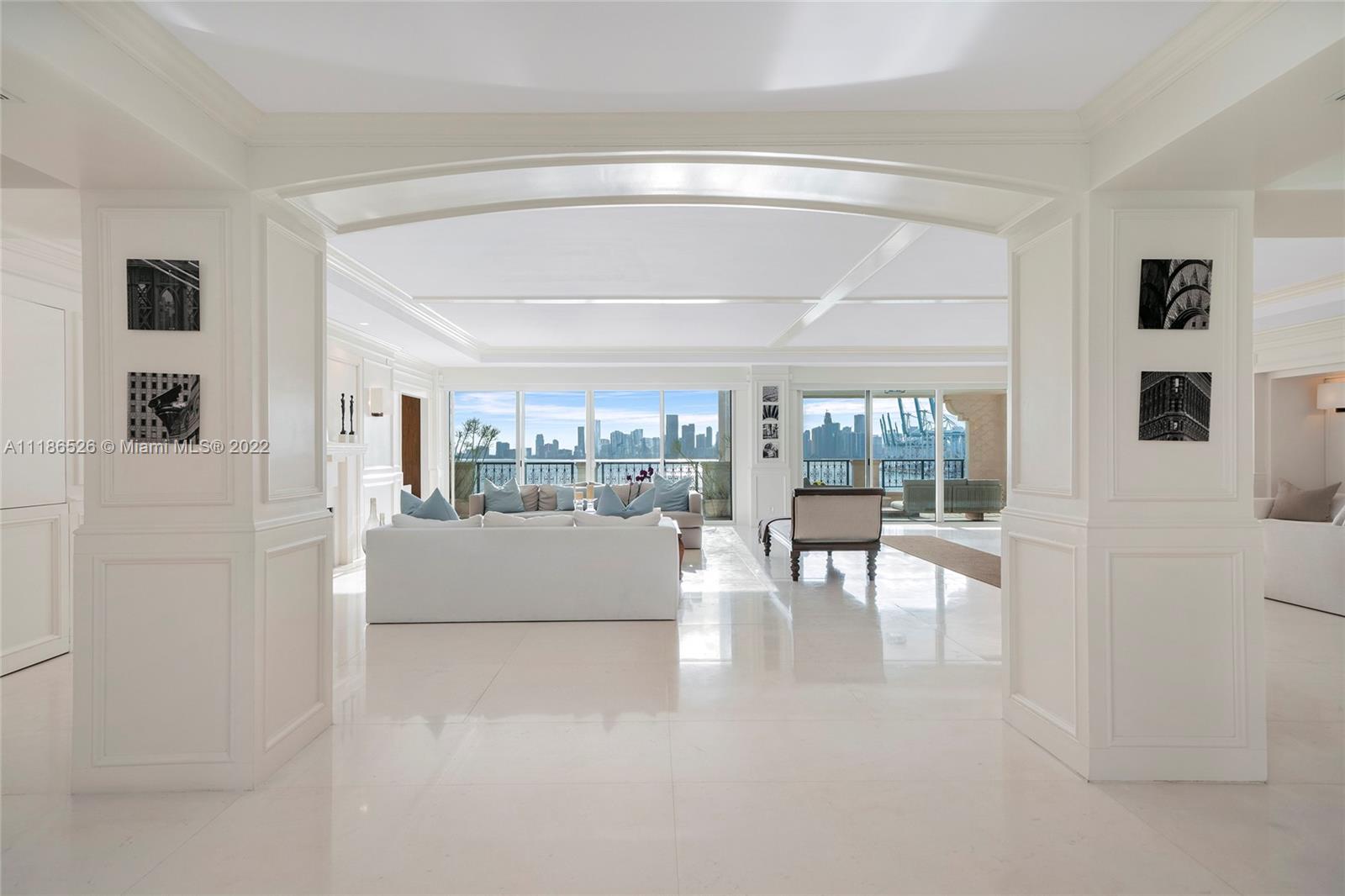 FISHER ISLAND - Residential