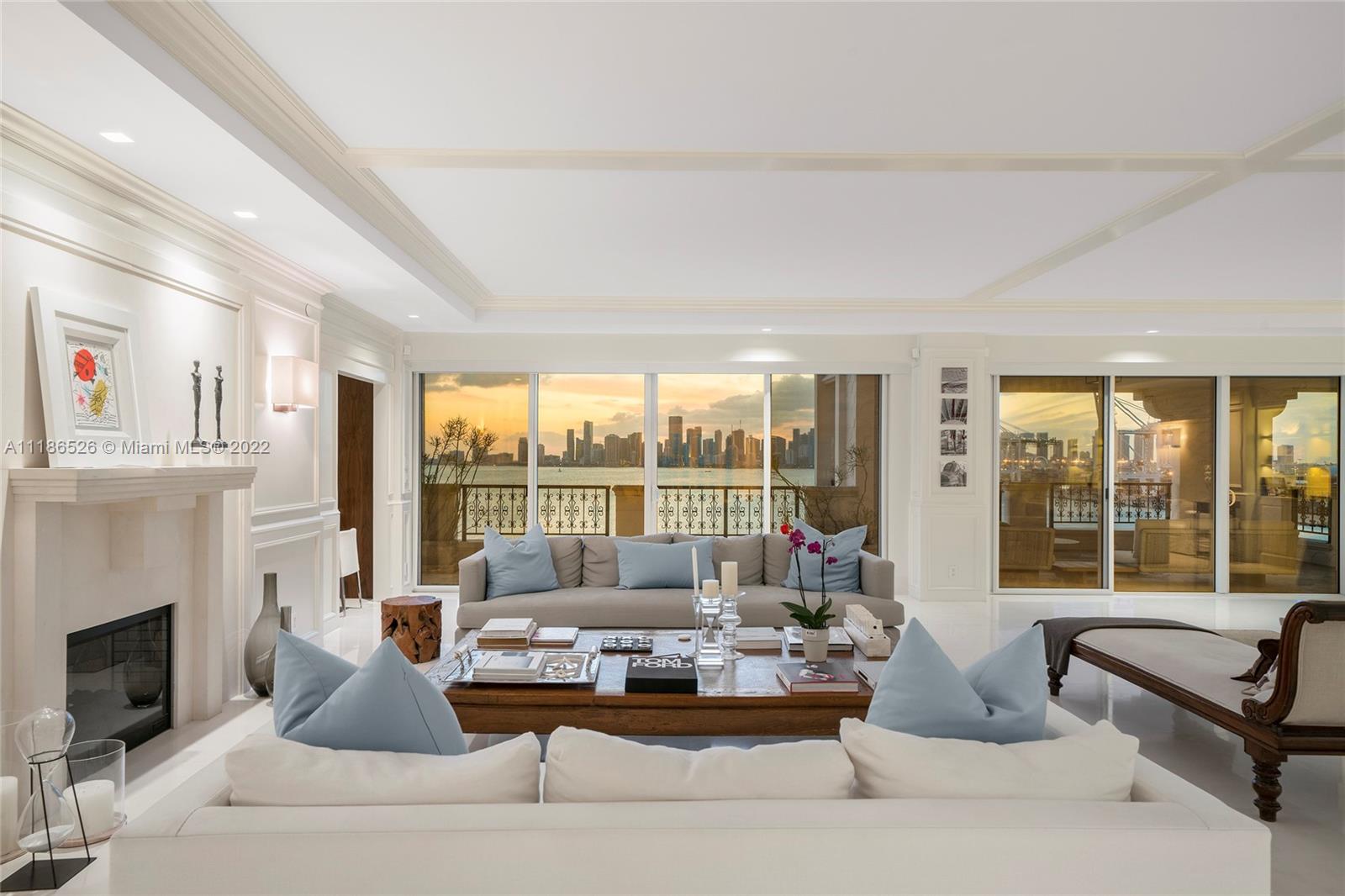 FISHER ISLAND - Residential